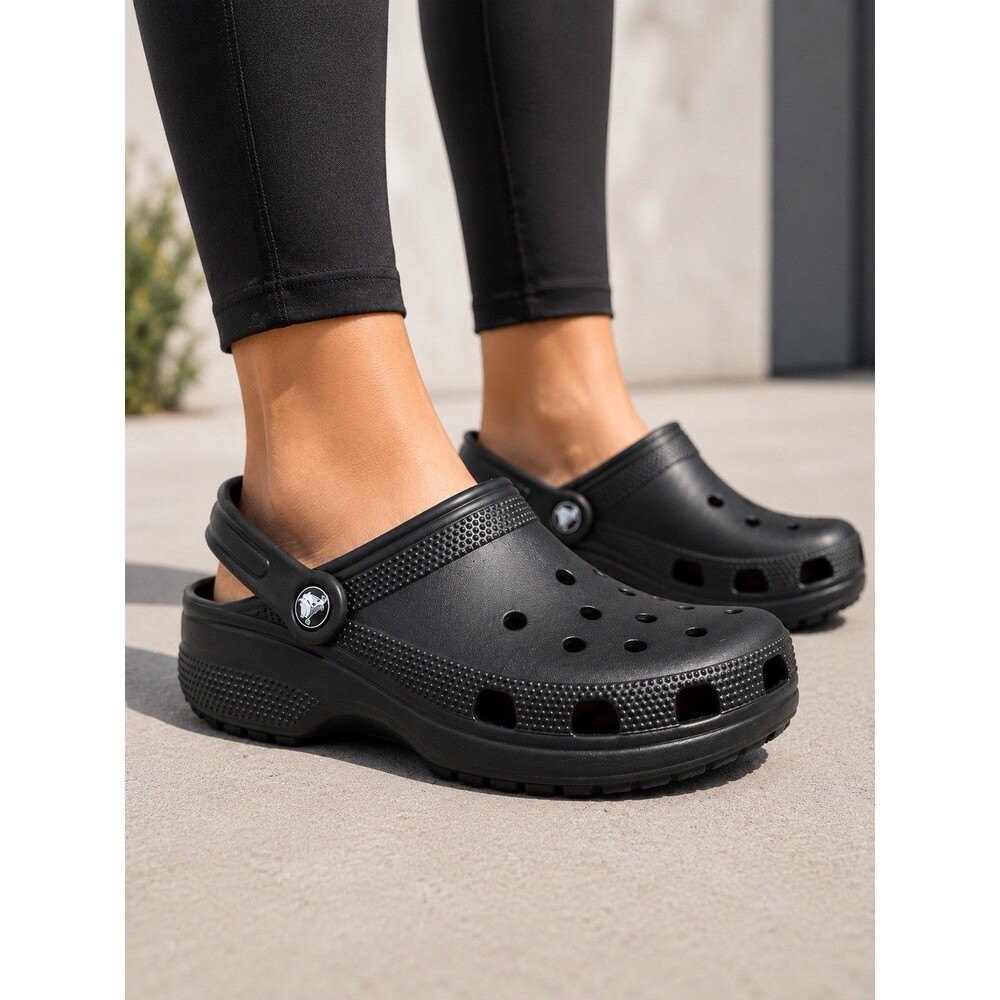 Crocs Clogs Womens 11 Black Slip On Comfort Casual Garden Water Shoes 10001-001